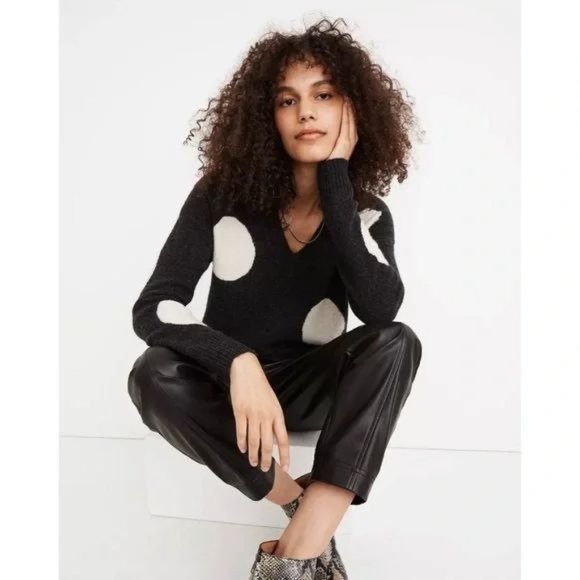 Madewell Sweaters - NEW Madewell Dotted Bartlett V-Neck Pullover Sweater Coziest Yarn